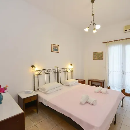 Artemon Hotel فندق