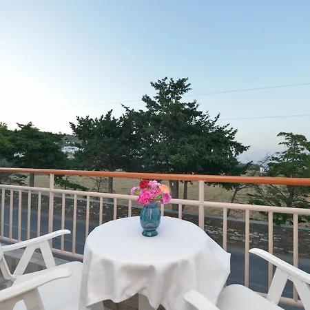 Artemon Hotel فندق أرتيموناس