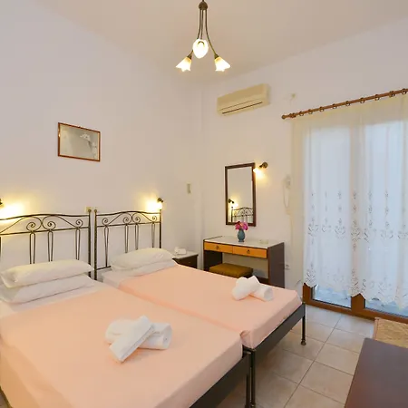 Artemon Hotel מלון Artemonas