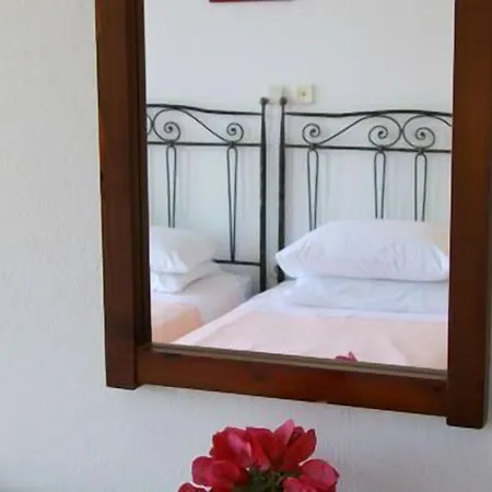 מלון Artemon Hotel Artemonas