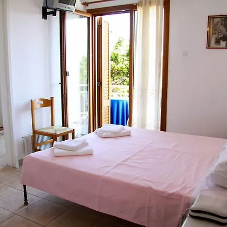 Artemon Hotel 3*