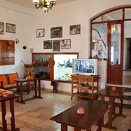 Artemon Hotel 3*