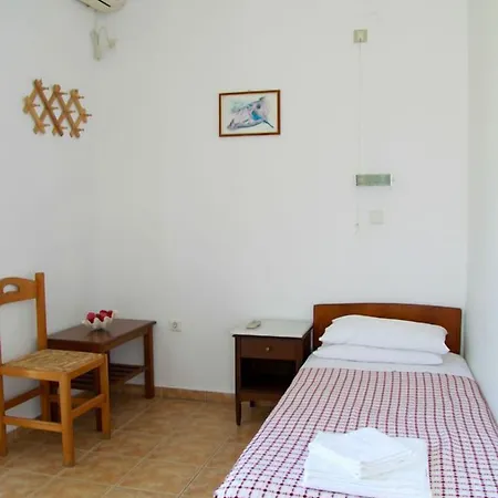 Artemon Hotel