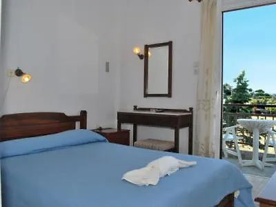 Artemon Hotel فندق