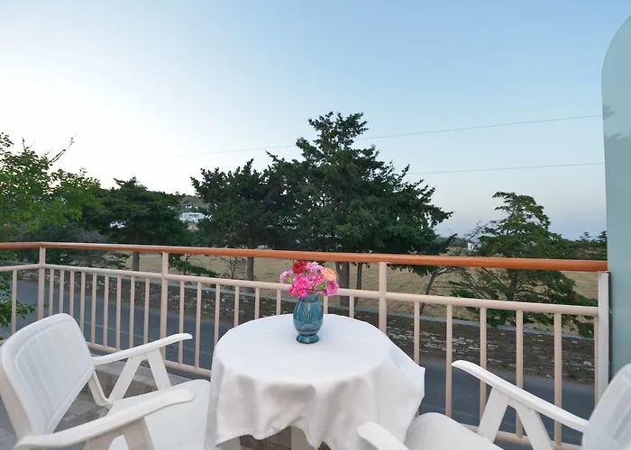 αρτεμών Ξενοδοχείο Αρτεμώνας