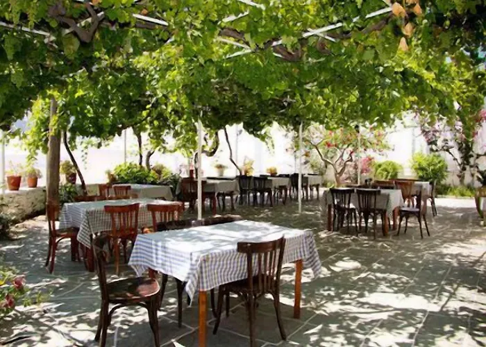 αρτεμών Ξενοδοχείο Αρτεμώνας